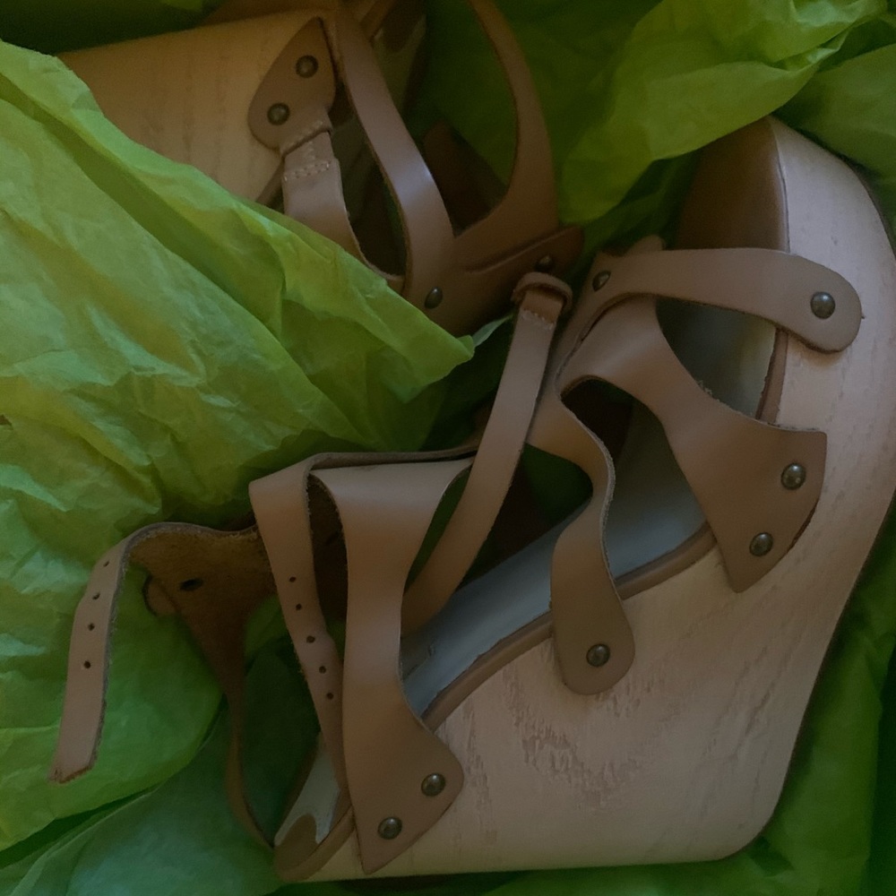 Shoes - Picture 2 of 3